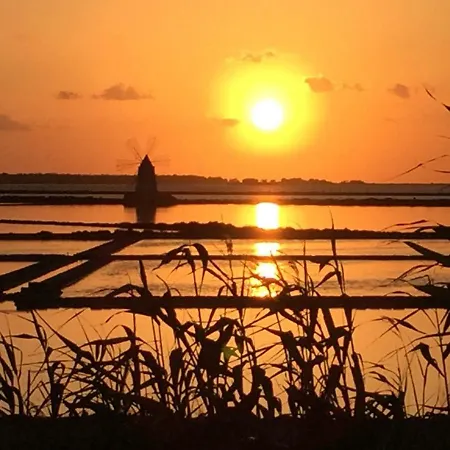 Sunset Mediterranean Sea بيت ضيافة *